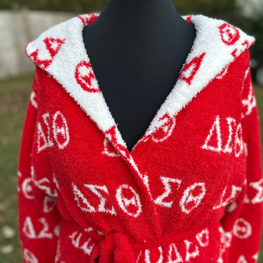 Delta Room Robe Delta Sigma Theta DST Plush and Cozy Hooded Robe – Washington Designs